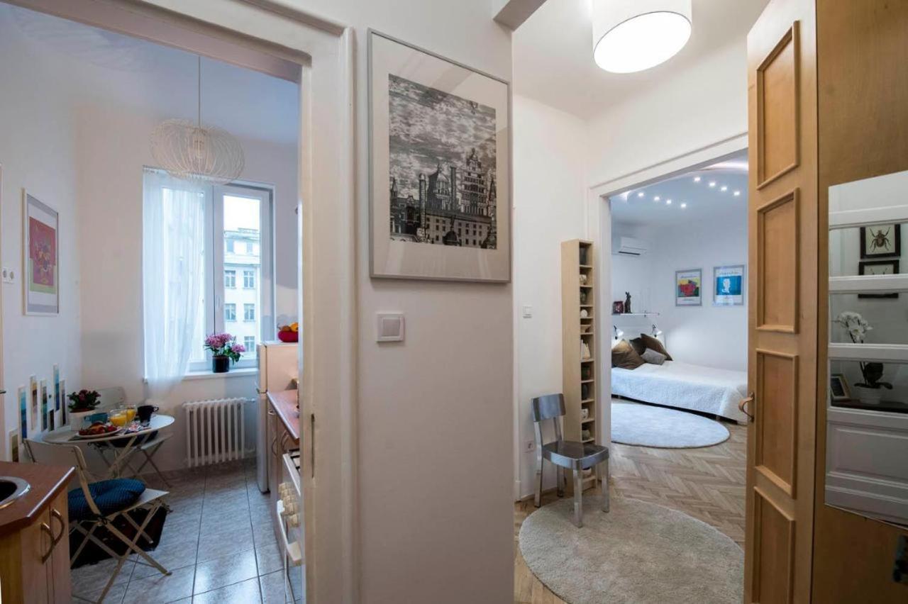 Gorgeous Flat Right Near The City Center Budapeste Exterior foto