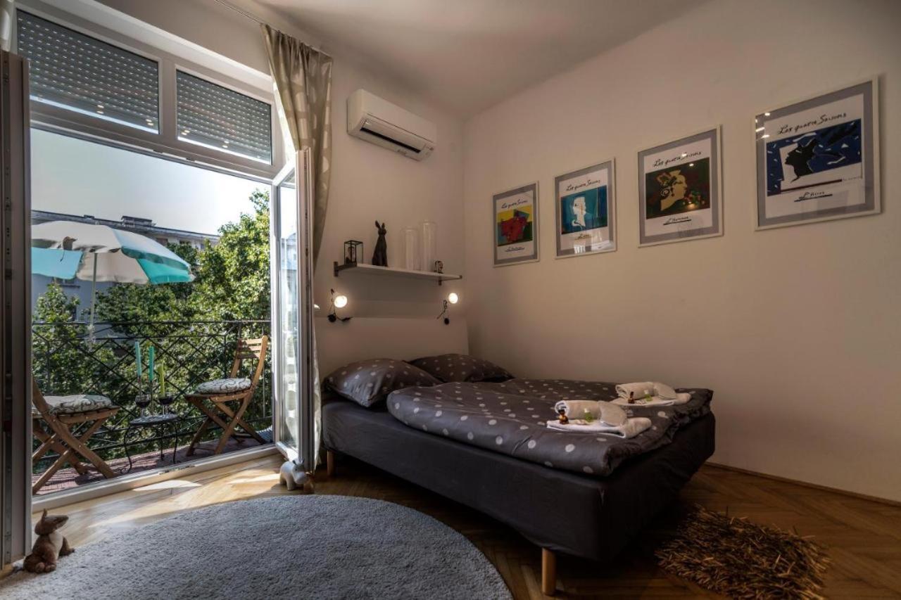 Gorgeous Flat Right Near The City Center Budapeste Exterior foto