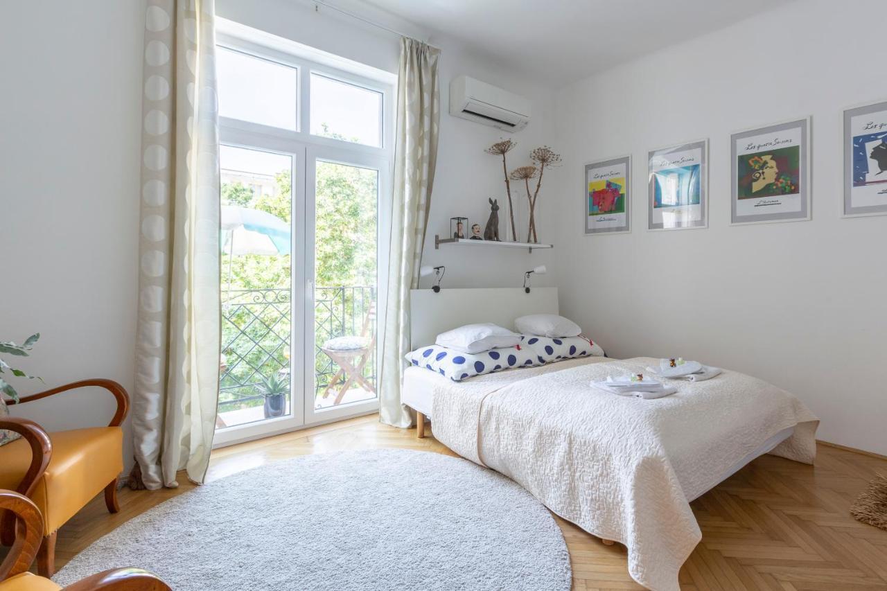 Gorgeous Flat Right Near The City Center Budapeste Exterior foto