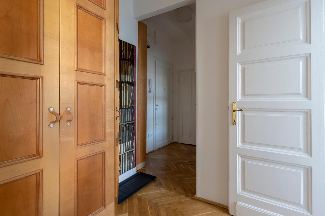 Gorgeous Flat Right Near The City Center Budapeste Exterior foto