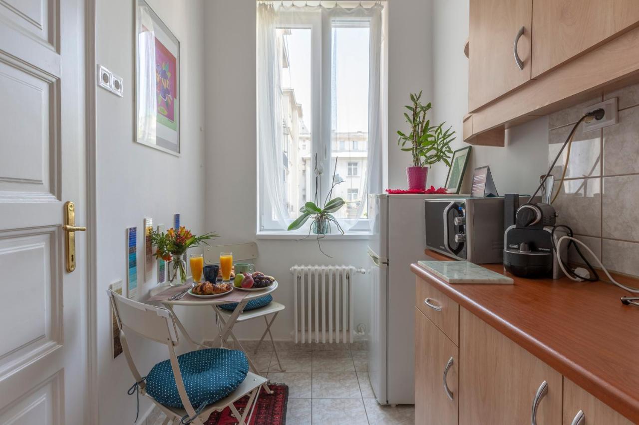 Gorgeous Flat Right Near The City Center Budapeste Exterior foto