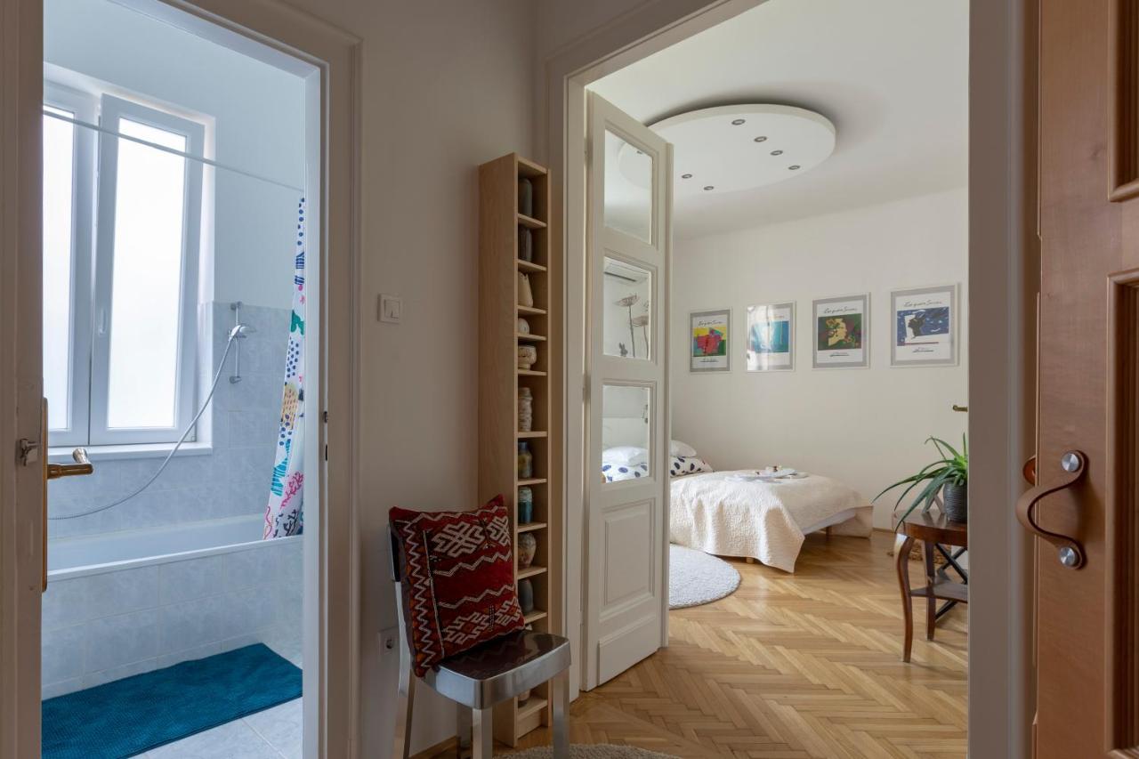 Gorgeous Flat Right Near The City Center Budapeste Exterior foto